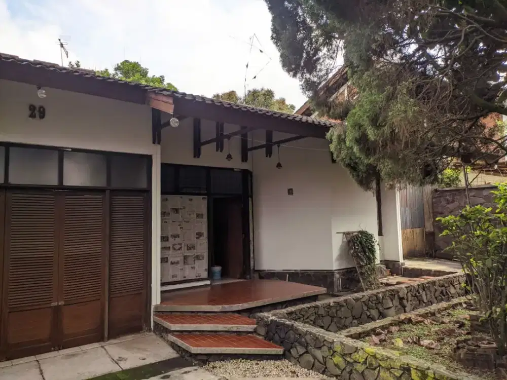 Dijual Cepat Rumah Hitung Tanah Strategis Di Komplek Pasteur Bandung