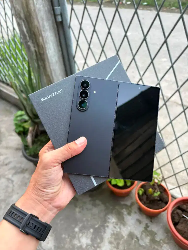 Samsung Z Fold 7 5G 12/512 eks Garansi Sein