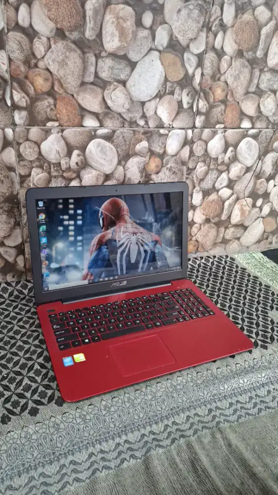 Laptop Asus X555LF
Double Vga Cocok Untuk Game,Editing Ringan,Dll