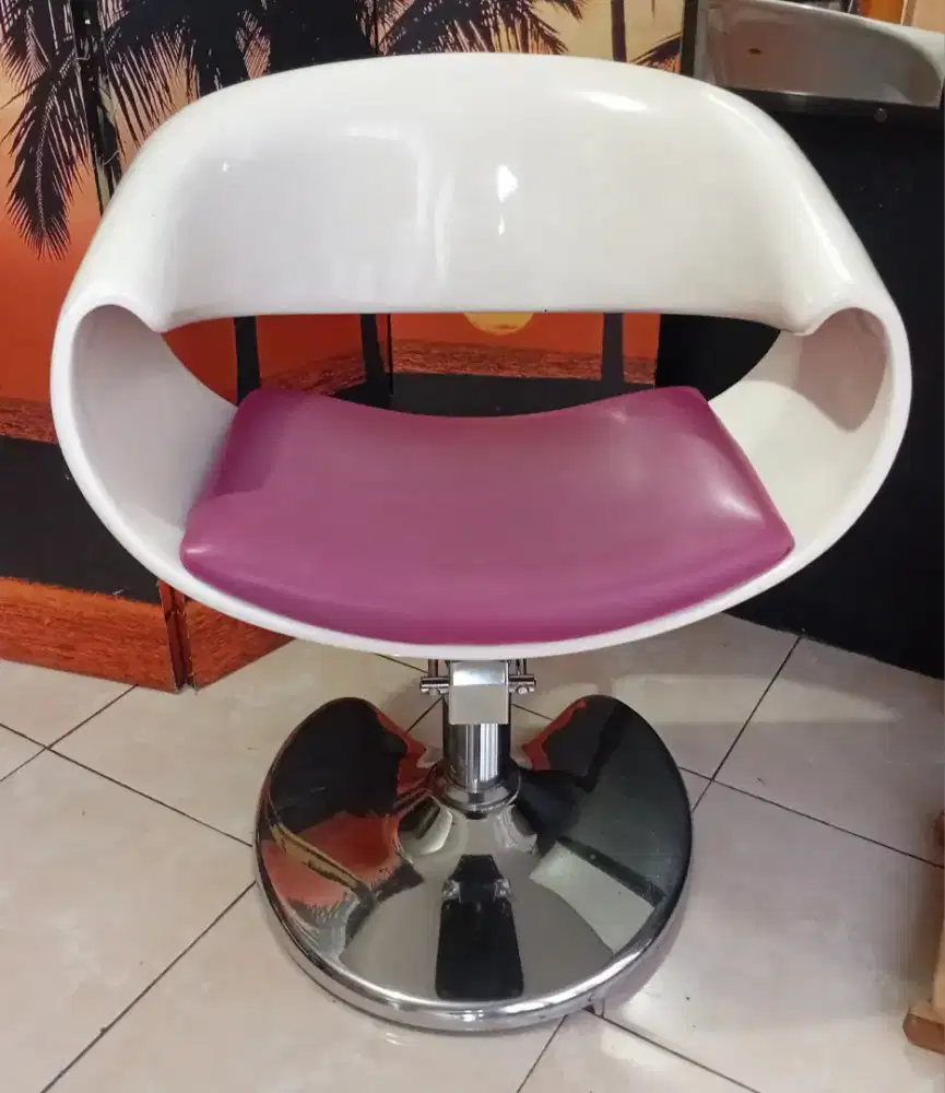 Kursi hidrolik informa untuk salon/barbershop
