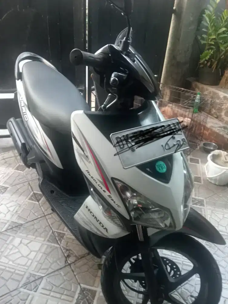 Vario 213 pribadi