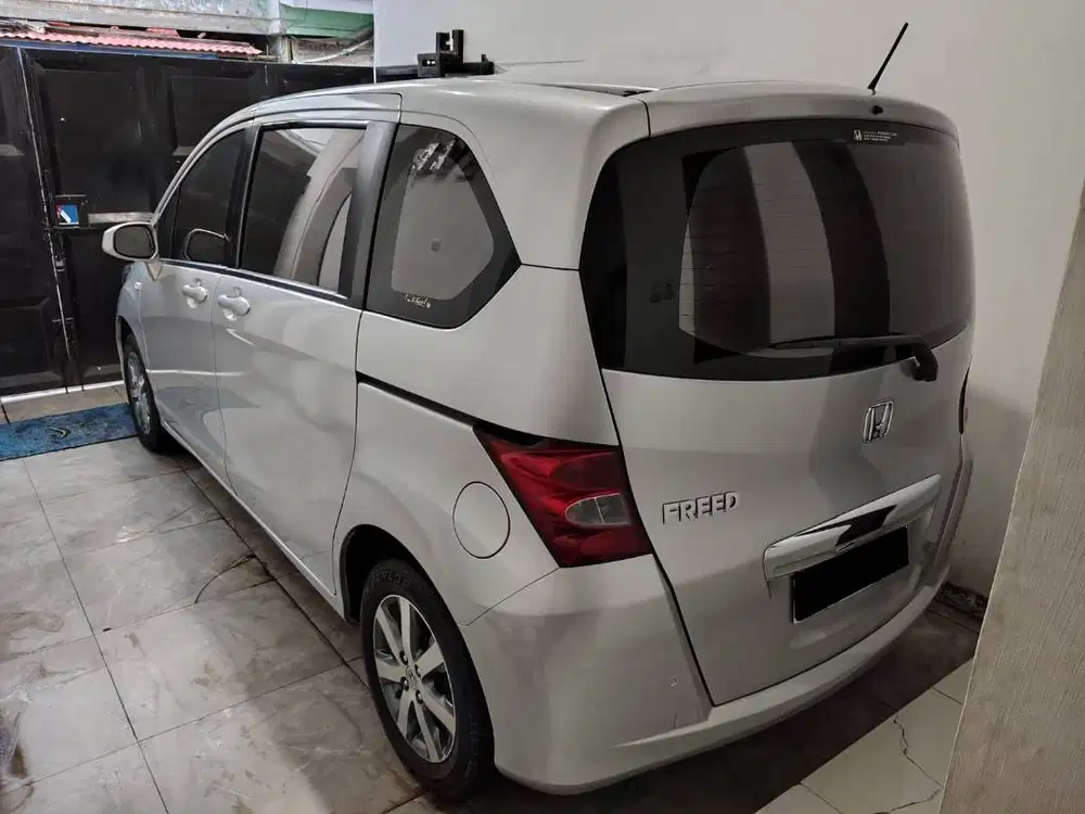 Honda Freed PSD 2009 - 2010 Good Condition
