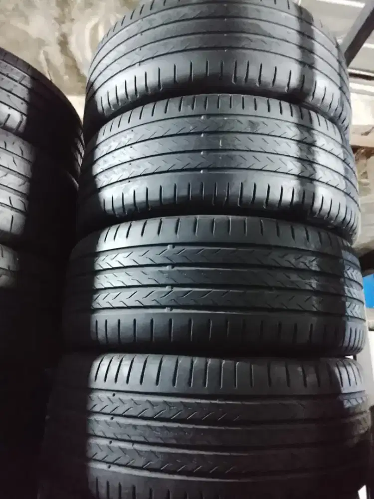 Continental 235 45 R19