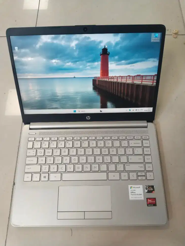 Dijual laptop HP 14s-dk AMD RYZEN 3 Ram 8GB SSD 256GB Win 11 Backlait