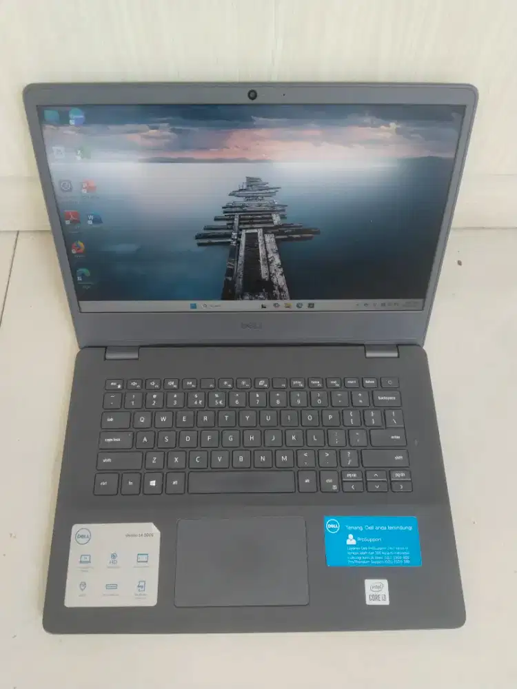 Dijual. Laptop Dell Intel i3 gen 10 Ram 8GB SSD 256GB Win 11 mulus