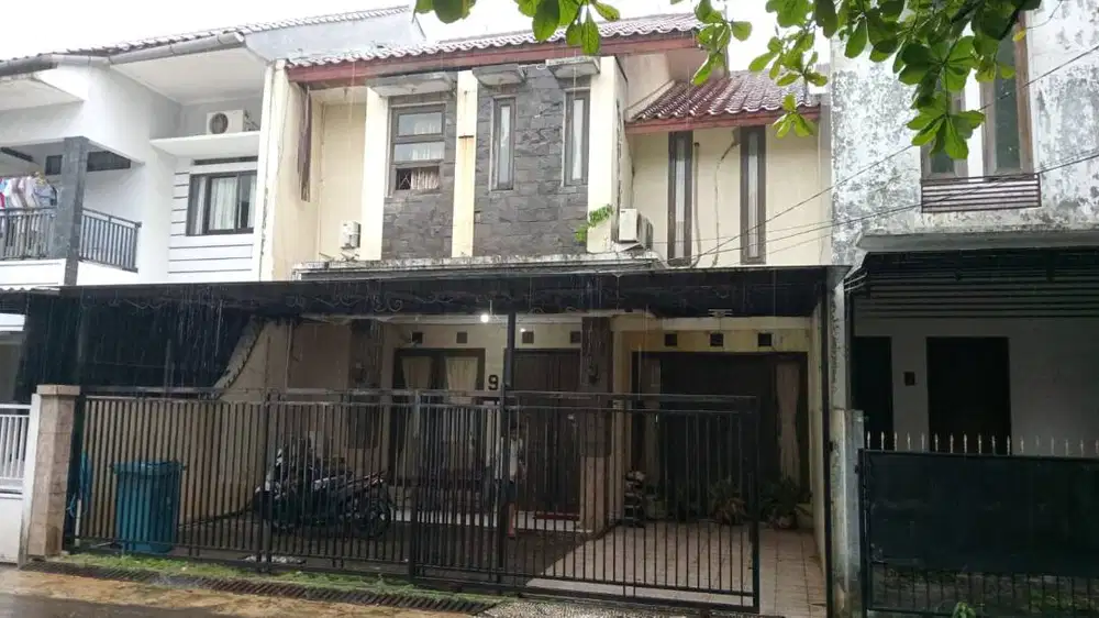 Rumah di selatan Jakarta, Sejuk, Hijau dekat Bintaro Fasilitas Lengkap