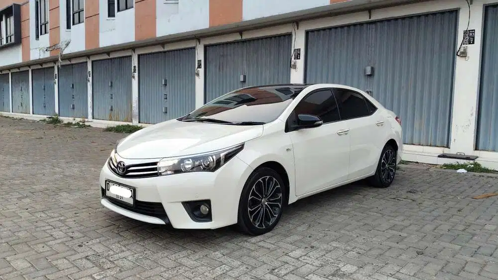 Corolla Altis 2014 1.8 V-matic