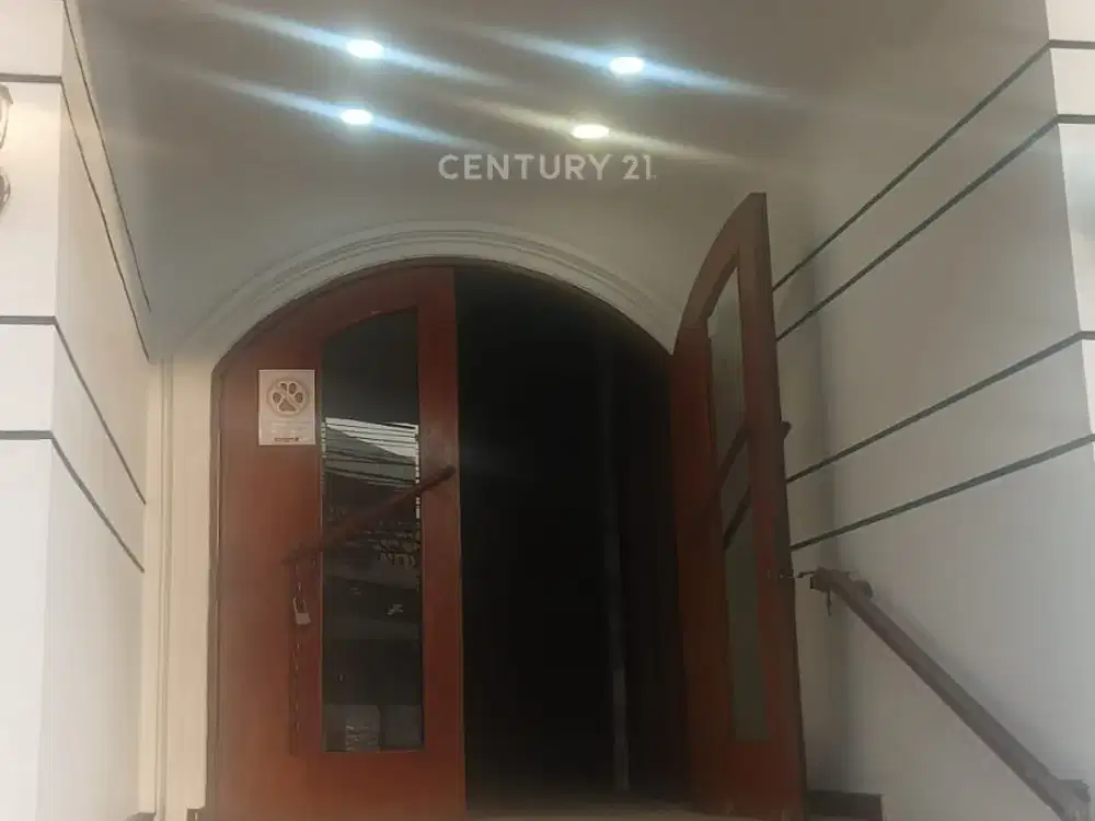 Dijual Rumah Untuk Kantor  Strategis Di Pinggir Jalan Utama Kebayoran Baru Jaksel