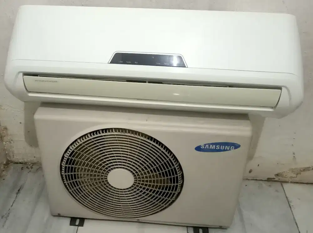 Jual ac samsung  1/2 pk lowatt 320 watt kondisi 95% ori semua