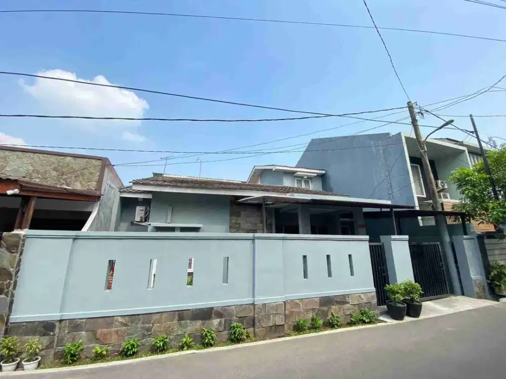 Dijual Rumah Asri & Nyaman Dalam Komplek Strategis Dekat Toll Di BSD Tangsel