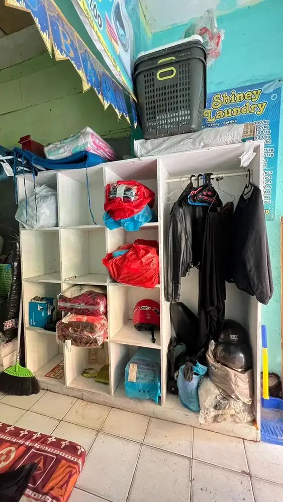Rak laundry besar