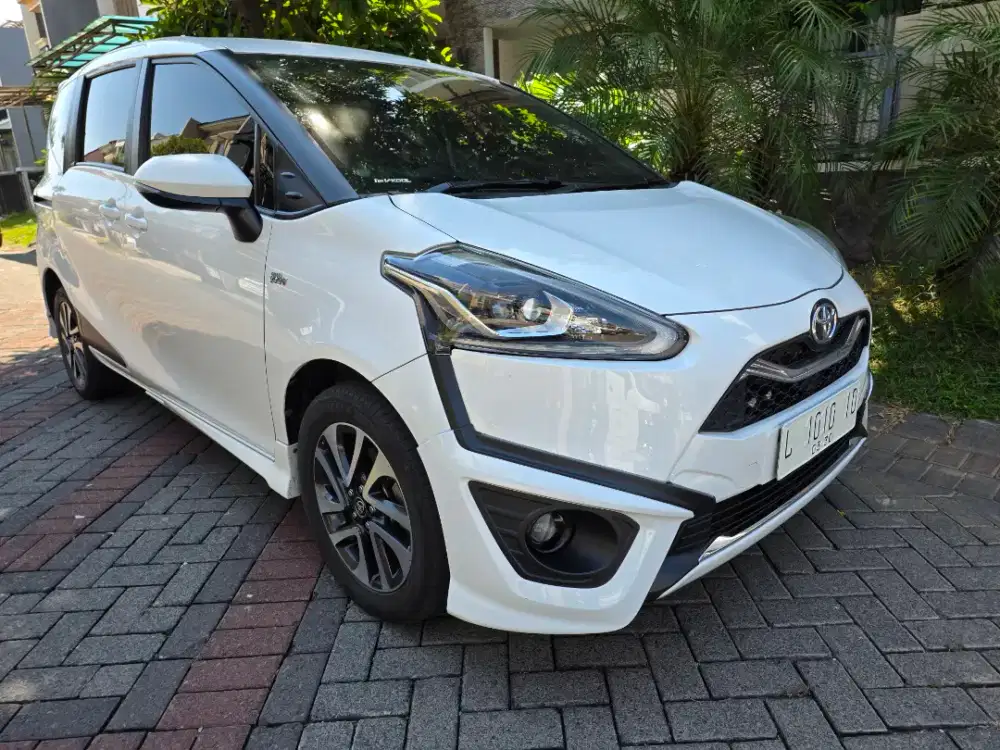 Toyota sienta q 2020 facelift full orisinil surabaya syenta psd putih