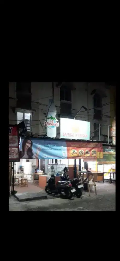 Disewakan ruko ex resto (over kontrak) +/- sisa sewa 6 bulan