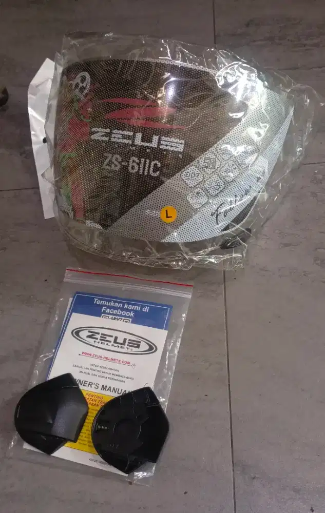 Kaca helem Zeus 611 C, original dan baru