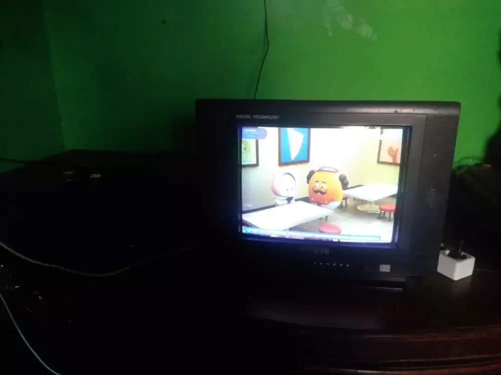 Dijual tv +stb  250 ribu