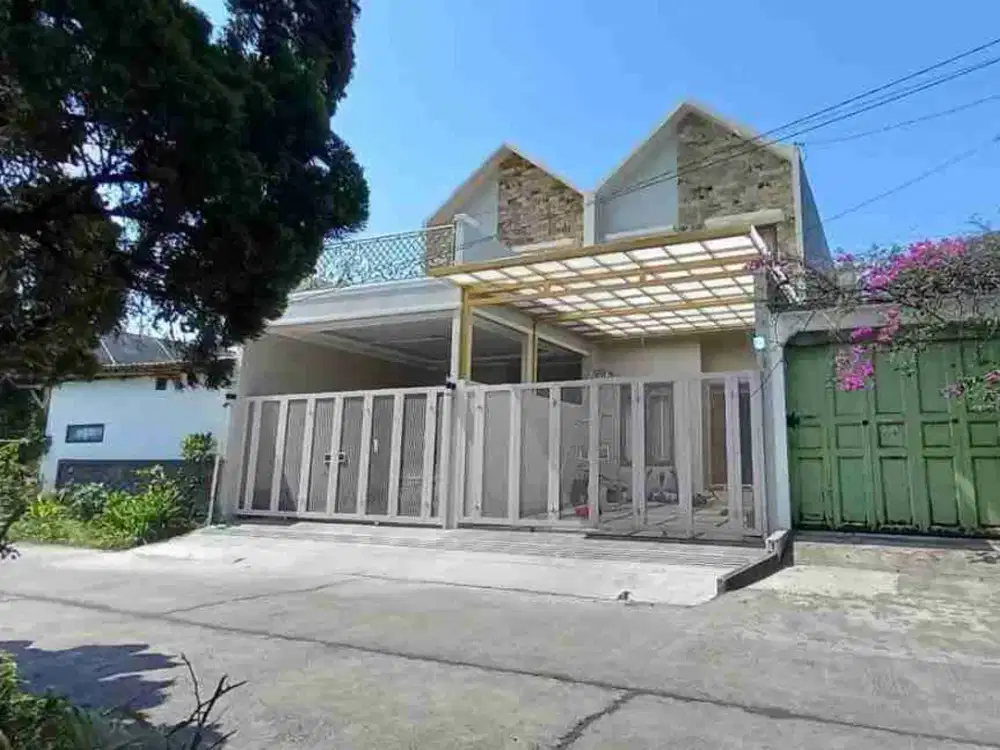 Dijual Rumah Bagus 2 LT dekat Sekolah Cendikia Arcamanik Bandung