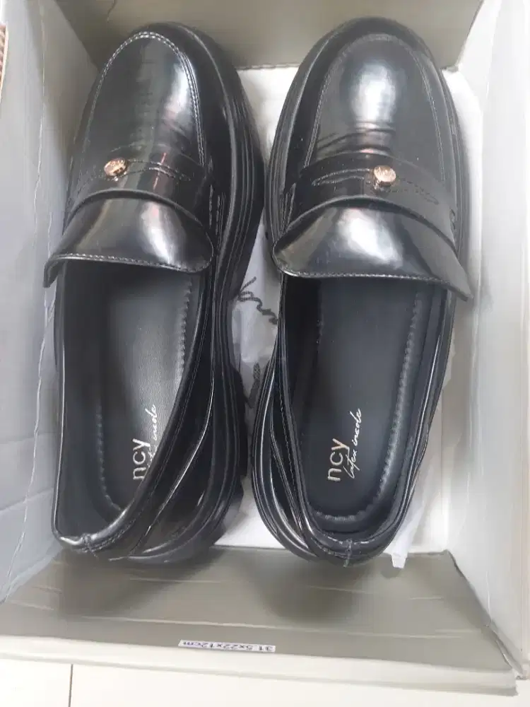 SEPATU CEWEK NCY