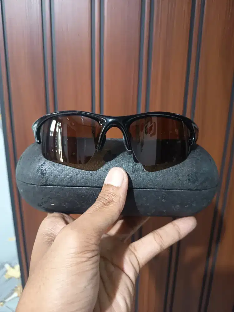 Kacamata original second oakley rayban adidas new balance puma nike