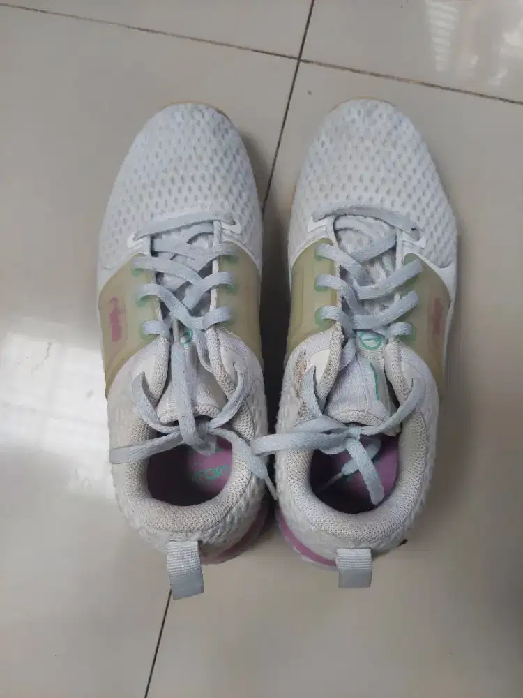 SEPATU OLAH RAGA CEWEK