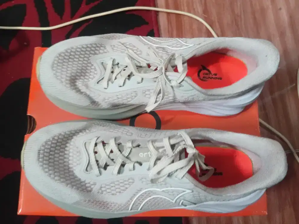 Sepatu running cmn baru beberapakali di pakai