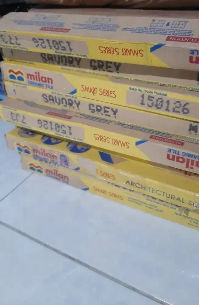 Keramik lantai 50cm