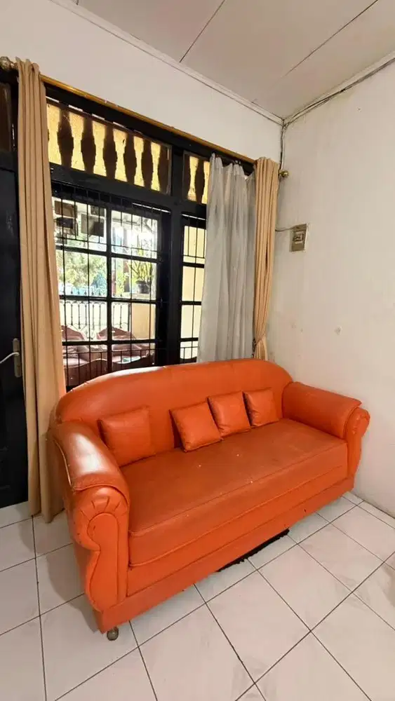 SOFA RUANG TAMU KULIT