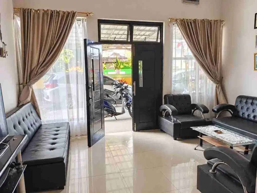 DIJUAL RUMAH 2 LANTAI – PORIS INDAH, CIPONDOH, TANGERANG

Bebas Banjir, SHM, Hadap Timur, Akses Jalan Lebar