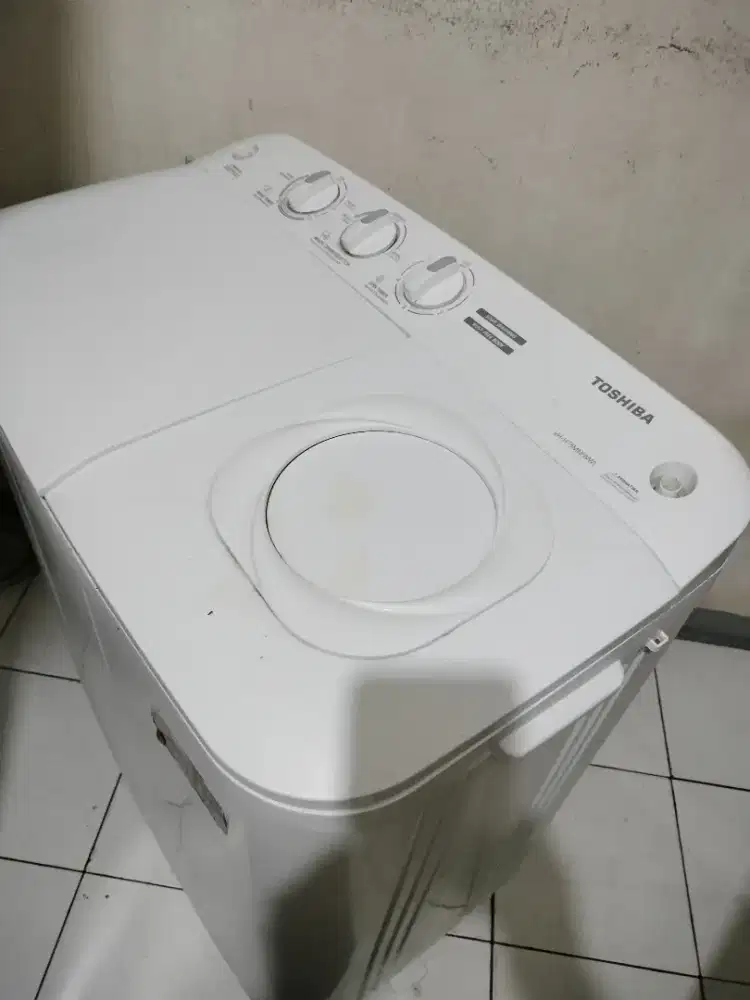 Mesin cuci toshiba