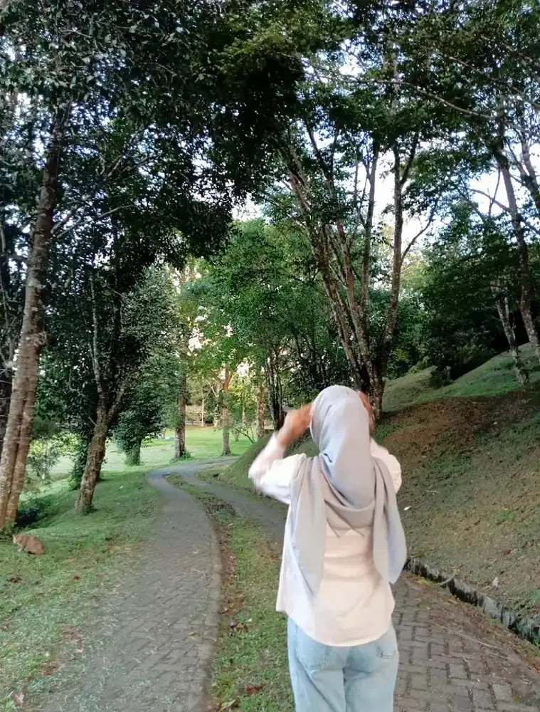 sedang mencari pekerjaan sampingan