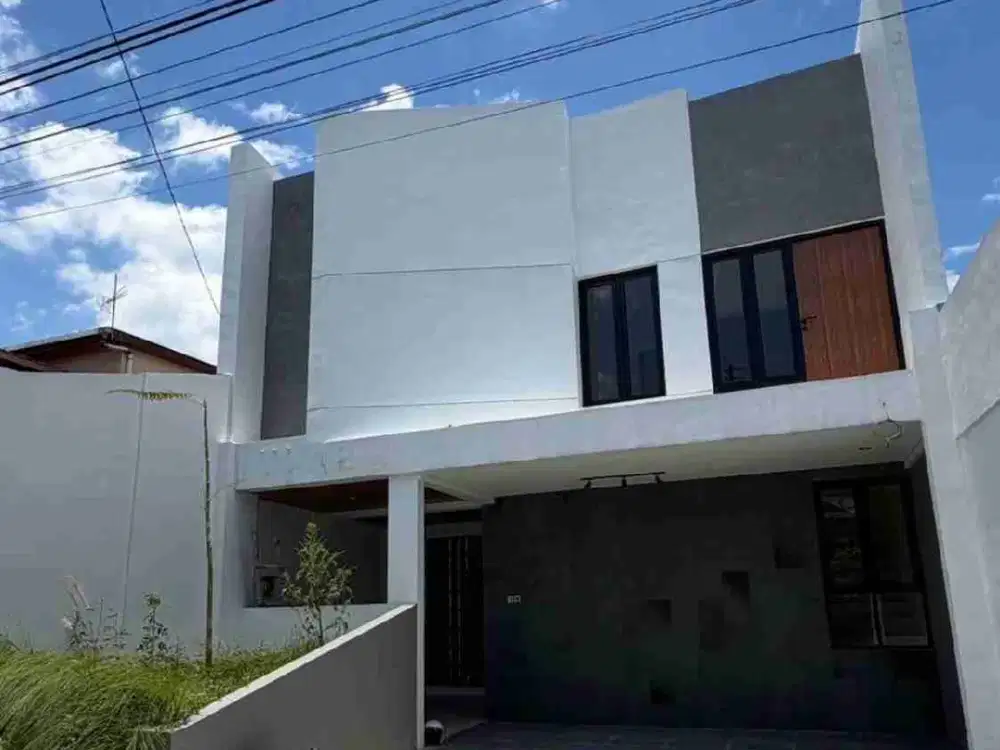 Rumah Minimalis Modern 2 lantai dalam Perum Candi Gebang dekat AMIKOM, UII FE, & Jogjabay
