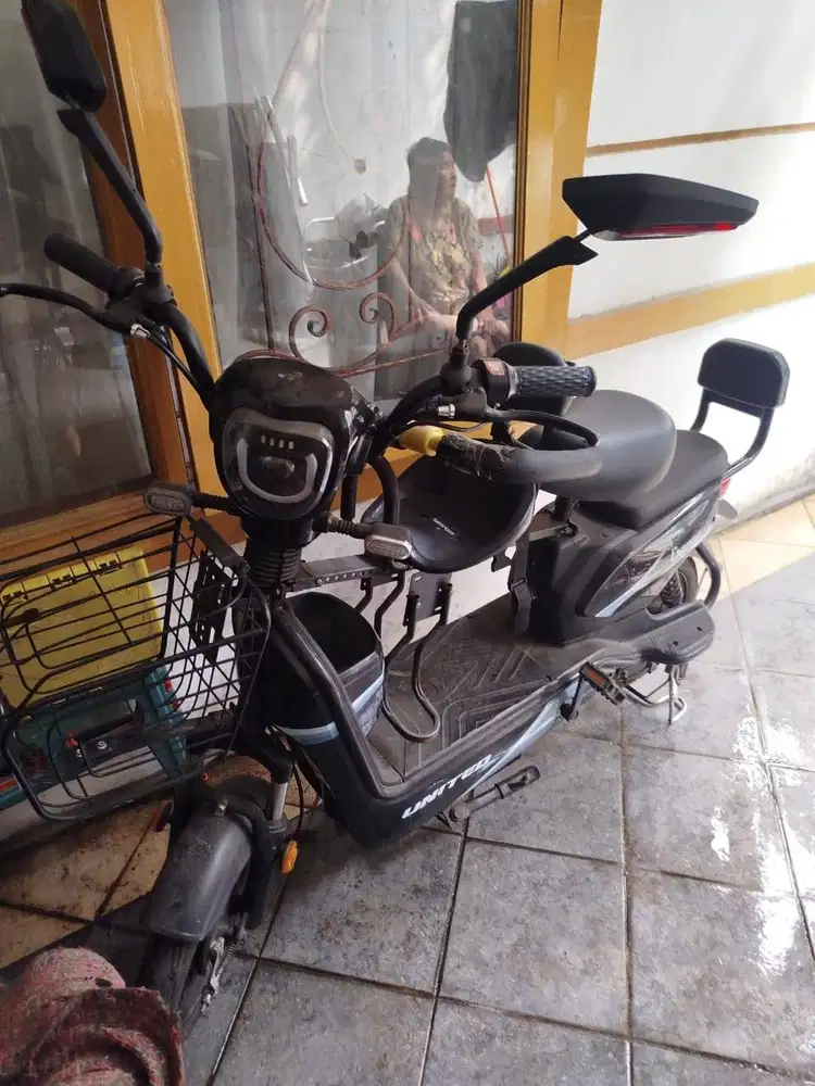 Sepeda Listrik Free Boncengan Bayi