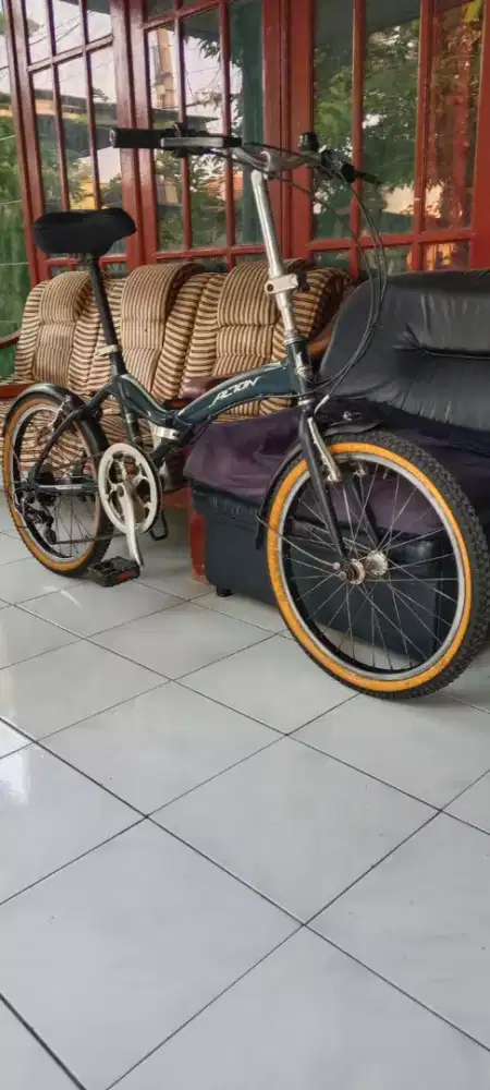 Sepeda lipat alton