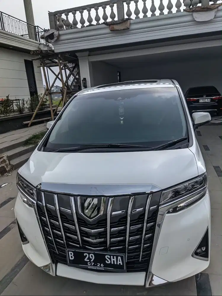 Toyota alphard putih tahun 2021 tidak ada kendala
