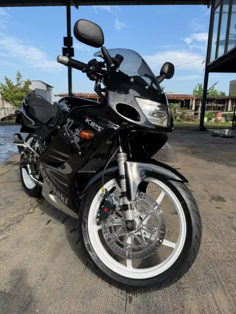 Kawasaki Ninja RR Warna Hitam Tahun 2012 Banyak Part Baru Jarang Pakai