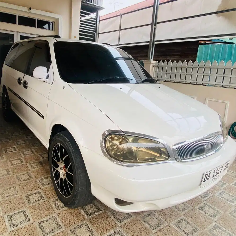 KIA CARNIVAL GS A.T