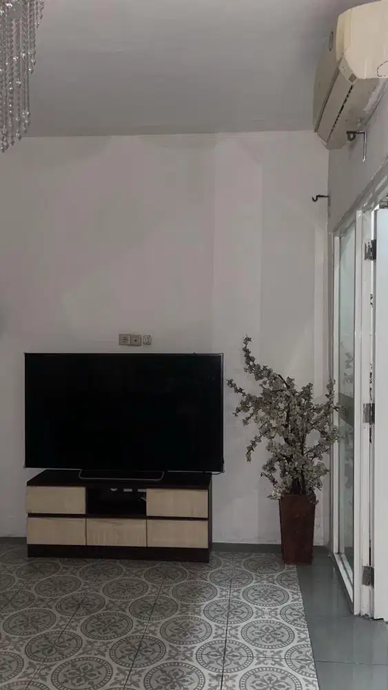 Lemari meja tv banyak laci