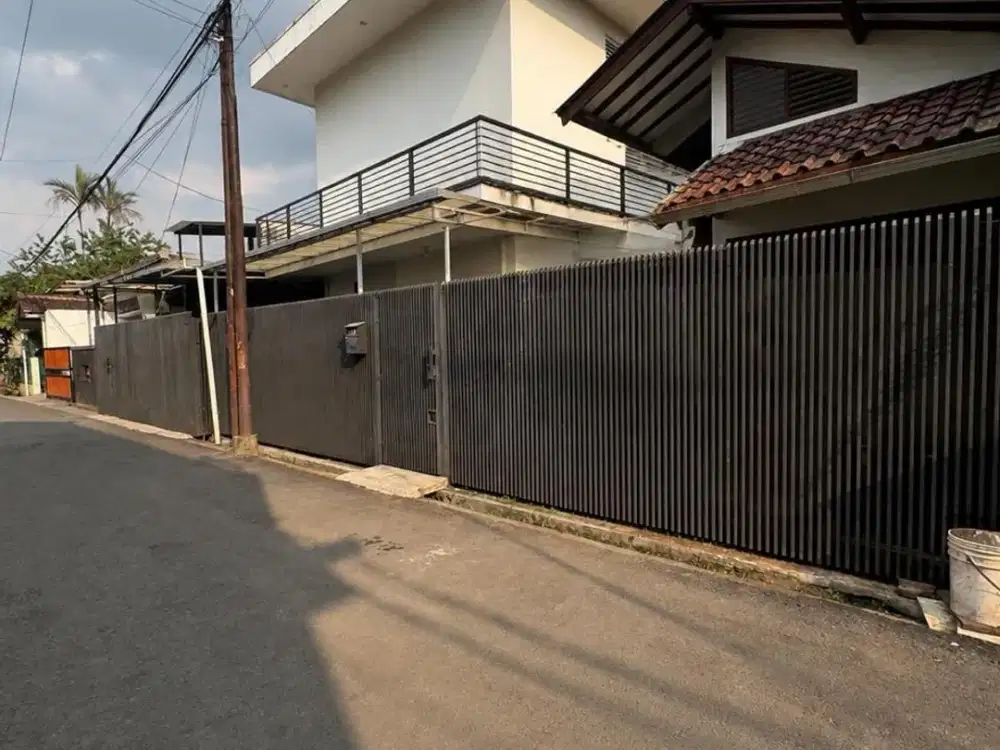 Dijual Rumah Lokasi Antapani Kidul, Kota Bandung
