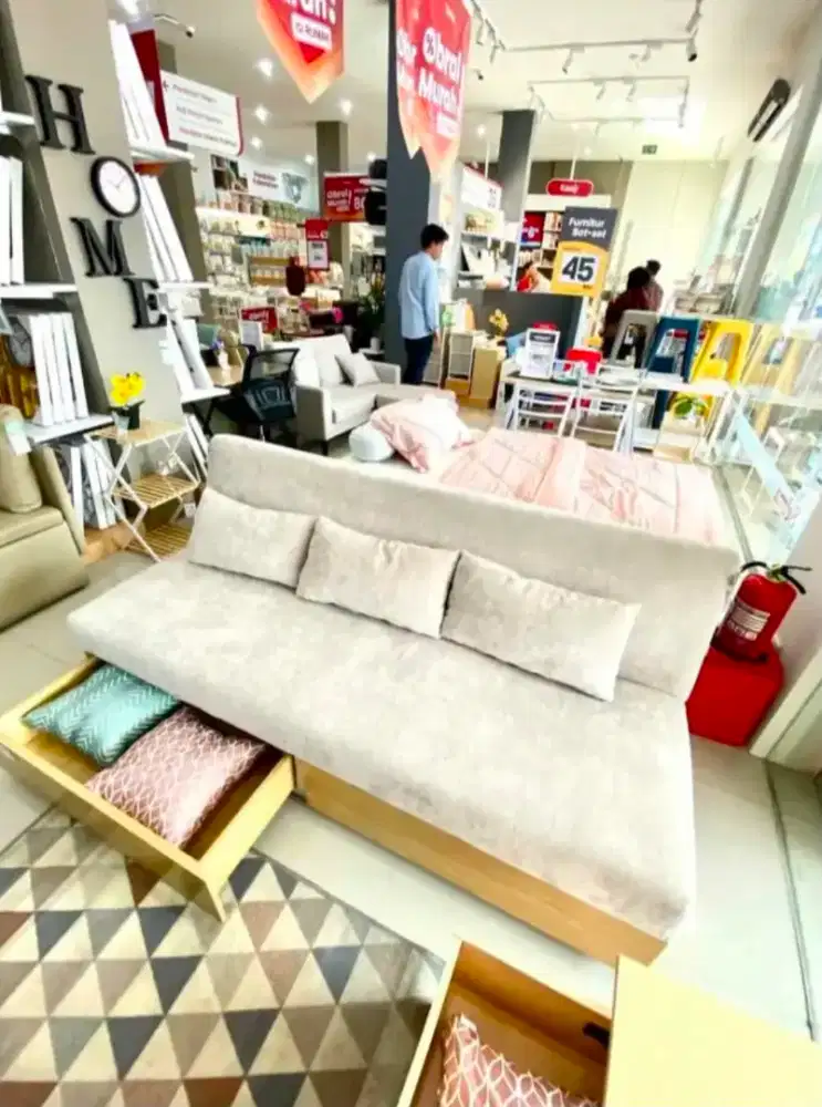 Sofa Bed Dengan Penyimpanan Praktis dan Multifungsi