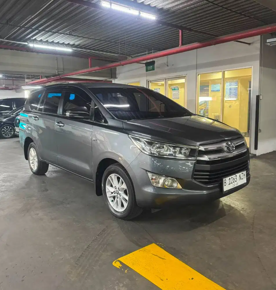 toyota kijang innova (2019)