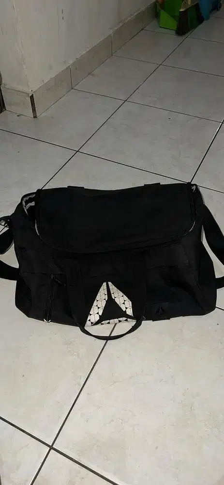 Tas Olahraga Reebok