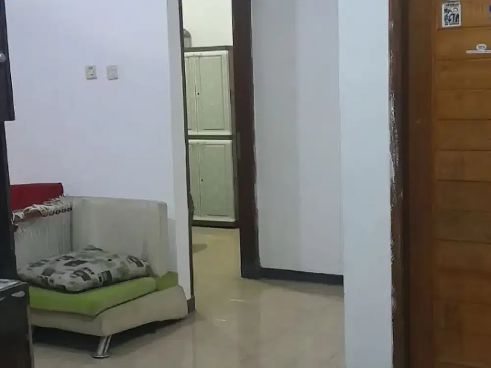 Rumah BU Dibawah Pasaran Dekat Supermarket Griya