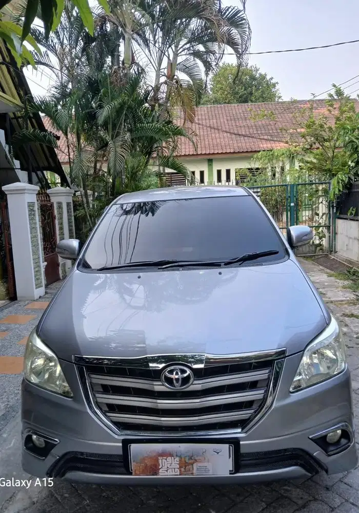 Toyota Kijang Innova 2015 Bensin