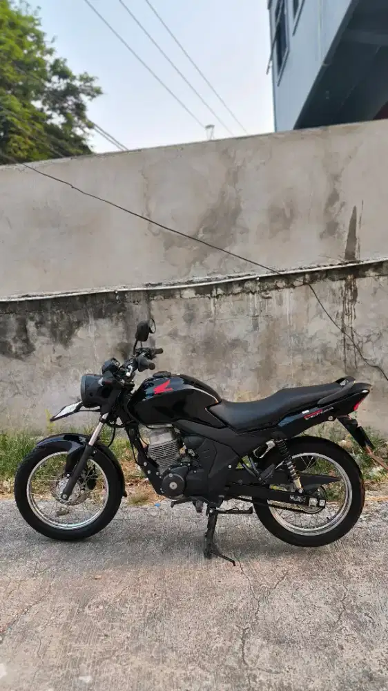 Verza cb 150 2025