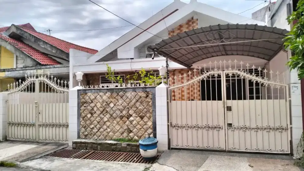 Dijual Rumah Darmo Harapan Indah