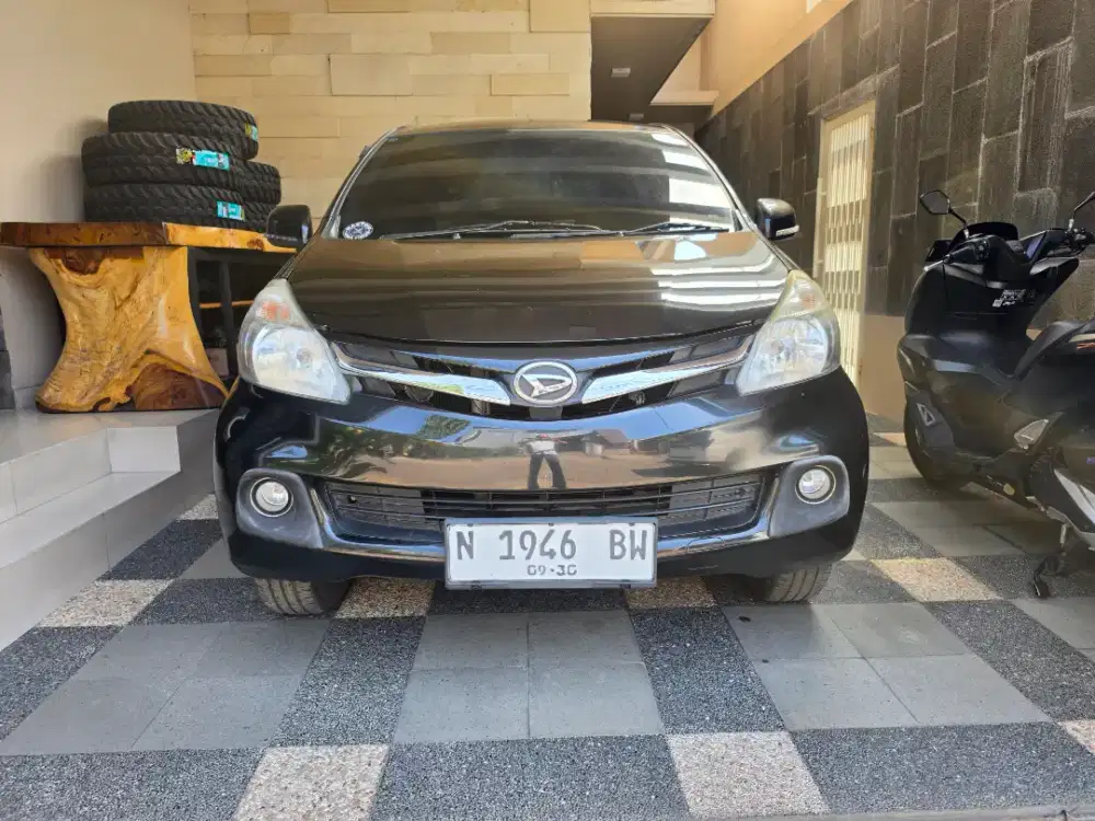 Xenia 1.3R deluxe AT matic a.n sendiri mesin halus bbm irit N kota mlg