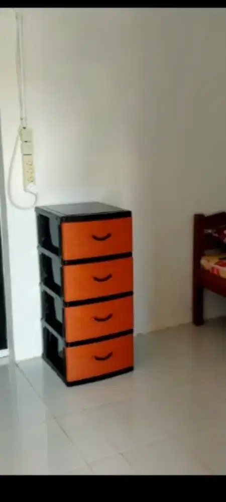 Di jual cepat laci pakaian kondisi bagus