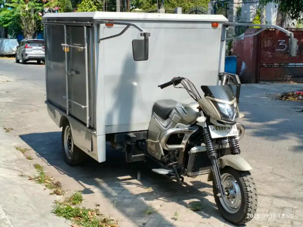 JUAL VIAR KARYA 200L th2023 model box (MULUSSS)