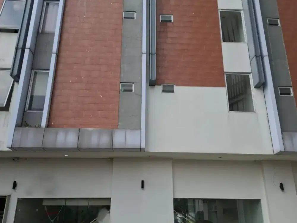 DISEWA RUKO 3 LANTAI JGC JAKARTA TIMUR