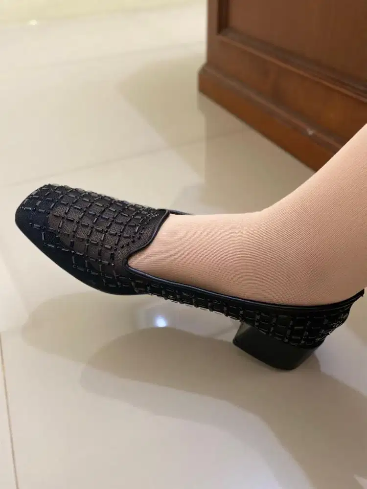 Sepatu wedges wanita Wedges hitam wanita nine west PRELOVED