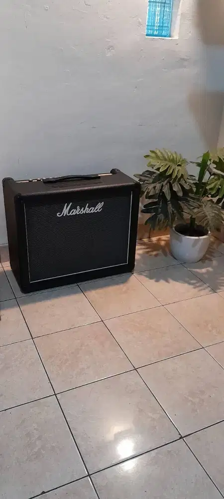 Marshall Haze 40 MHZ40C Tube Guitar Amplifier Tabung 40W Koleksi